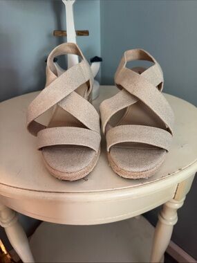 Lucky Brand Beige Crisscross Espadrille Wedge Sandals